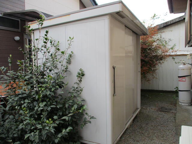 detached 宮崎県小林市堤