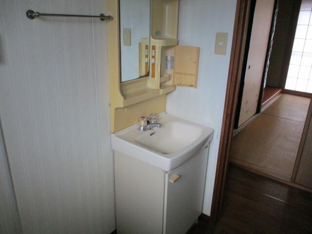 detached 宮崎県小林市堤