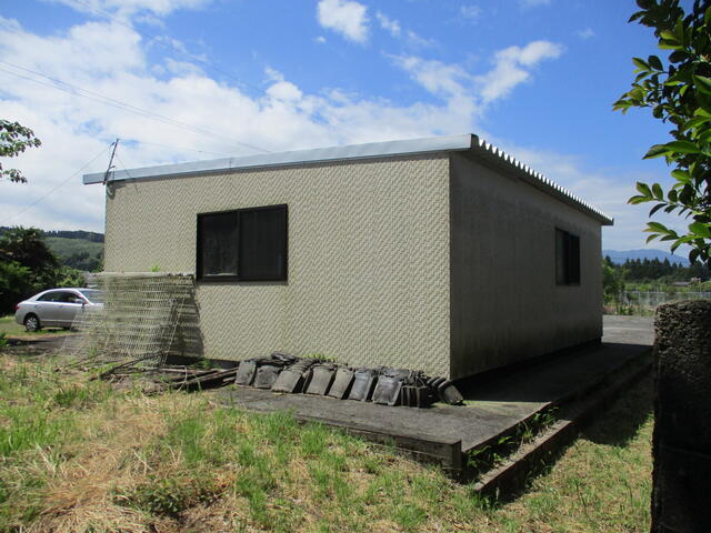 detached 宮崎県えびの市大字原田 地図を見る