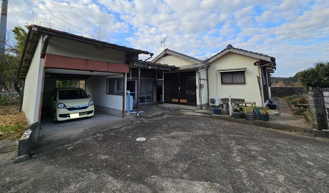 house for sale in Hioki, Kagoshima | ¥3,000,000 | 4DK | Akiyama house…