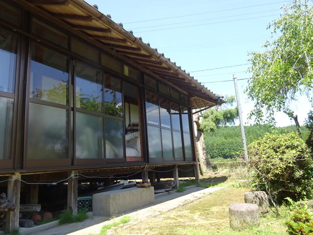 detached 鹿児島県霧島市溝辺町有川 地図を見る