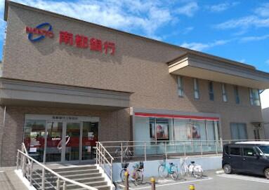 南都銀行上牧支店 (426m)