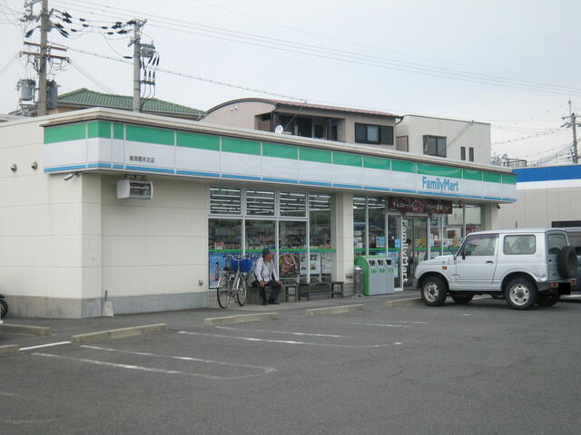 ファミリーマート泉南樽井北店 (756m)