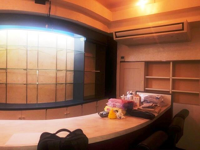 カウンターは１０席あります！