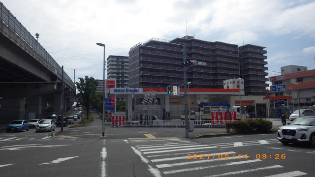 エネオス鶴山台ＳＳ (104m)