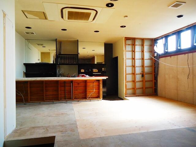 居抜き、スナック・ラウンジ・バー仕様