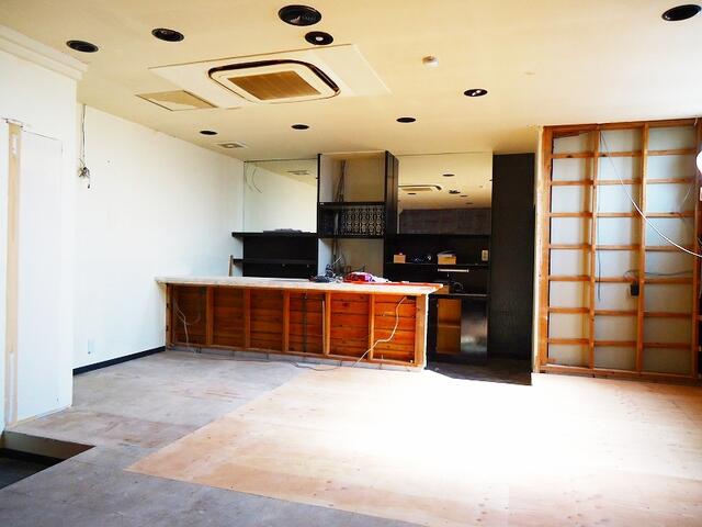 居抜き、スナック・ラウンジ・バー仕様