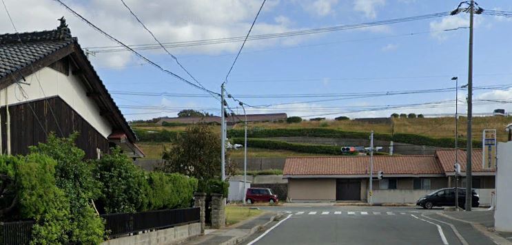 ウサギ山こども園 (1,700m)