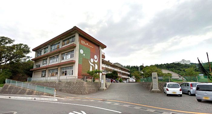 渡津小学校 (400m)