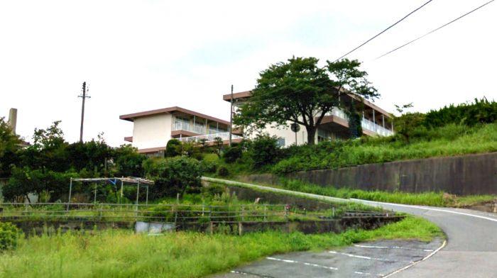 津宮小学校 (850m)