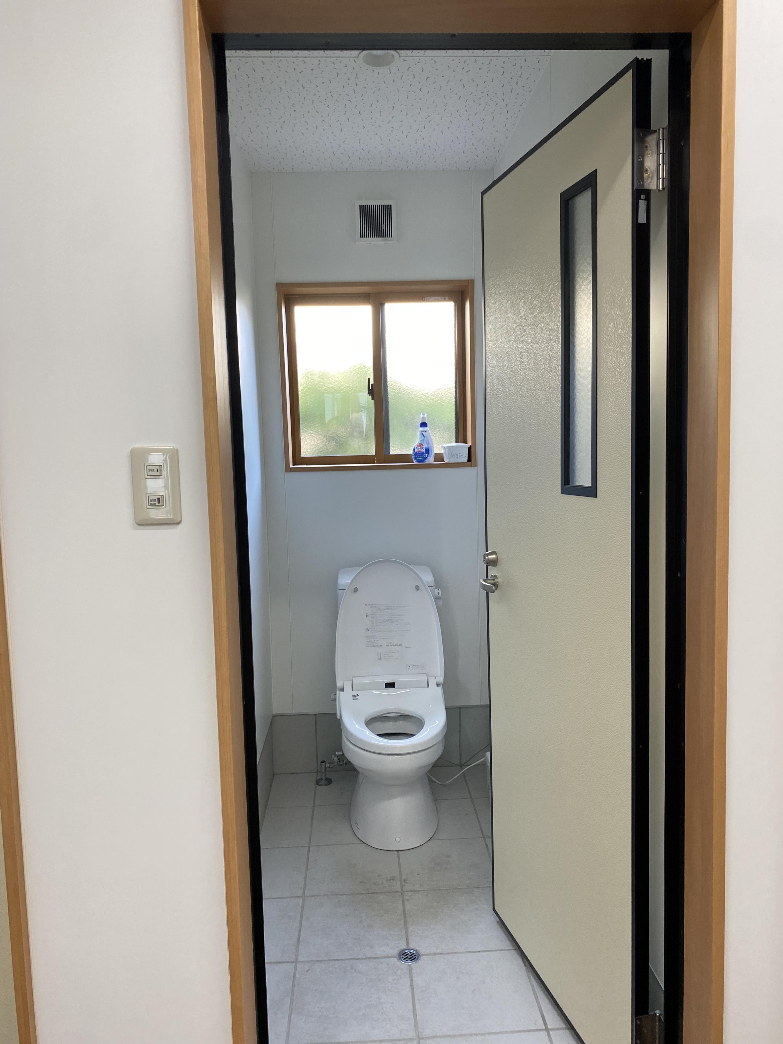 共同女子トイレ