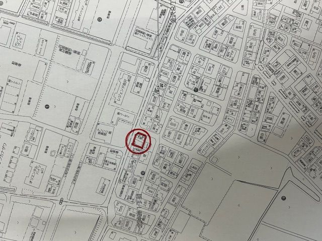 ハッピーまで徒歩5分、ハローズまで徒歩8分