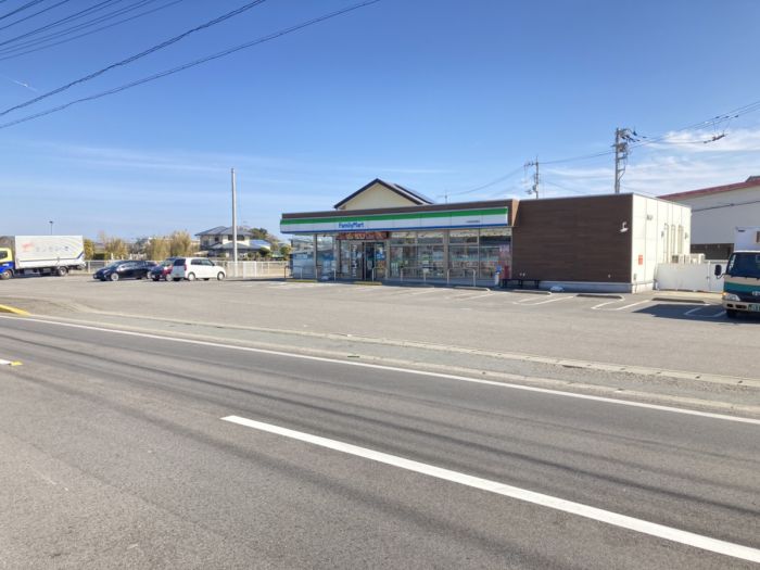 ファミリーマート小松島和田島店 (17m)