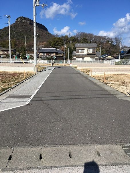 団地西入口付近