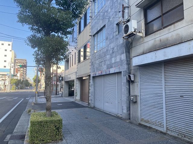 前面道路含む現地（西側北向き）