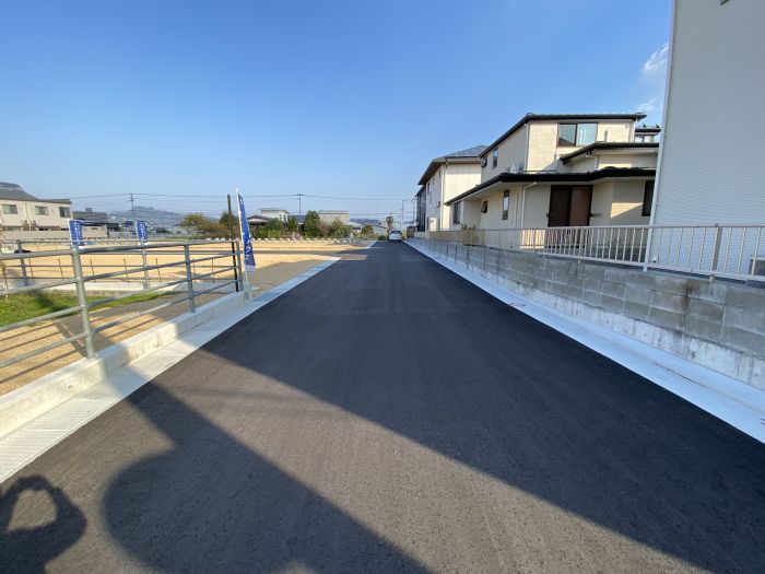 進入口【ハピネスガーデン春日Ⅴ】