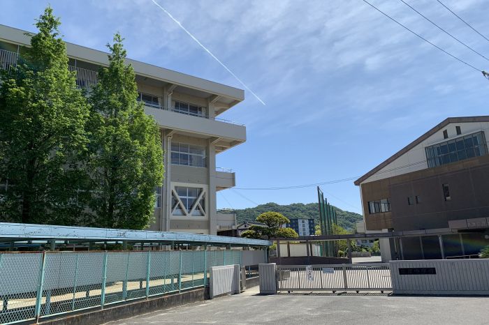 さぬき市立志度中学校 (630m)