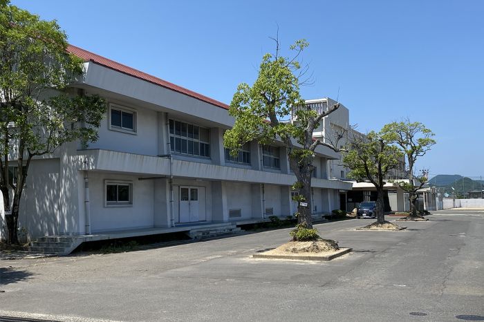 香東中学校 (3,110m)