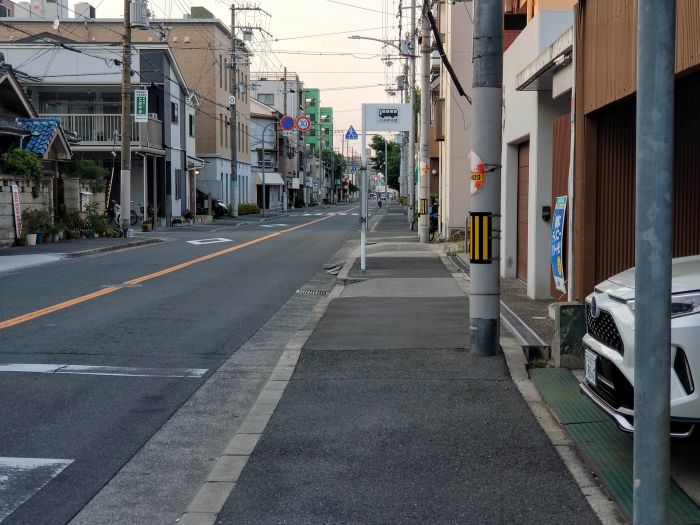 内代町　バス停留所 (130m)