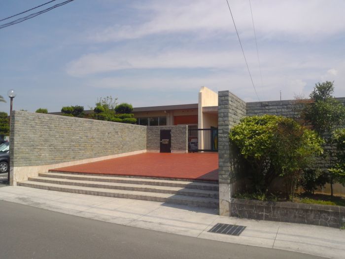 豊原幼稚園 (725m)