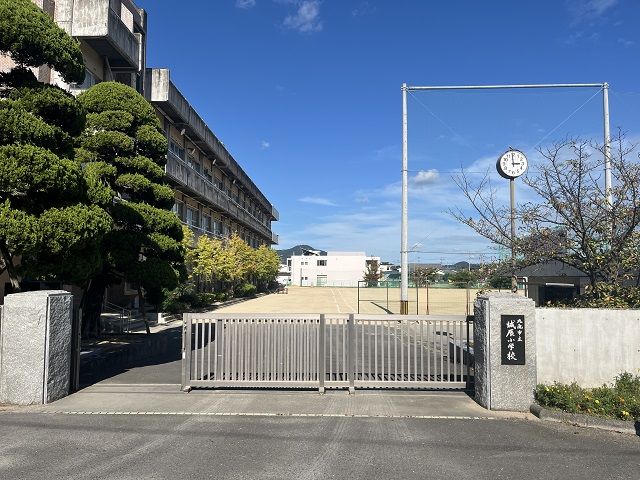 城辰小学校 (1,699m)