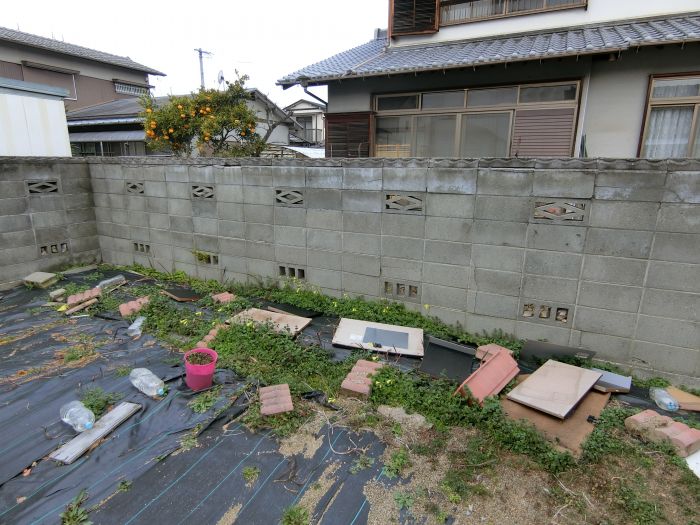 北側ブロックも損傷大につき、解体してお渡しとなります。（新し