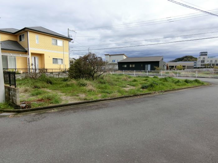 徒歩１０分圏内に小学校・中学校あり