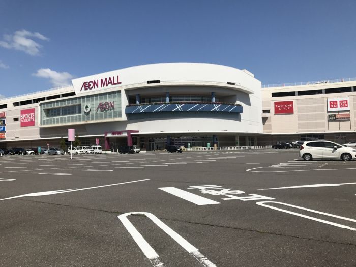 イオンモール高松 (800m)