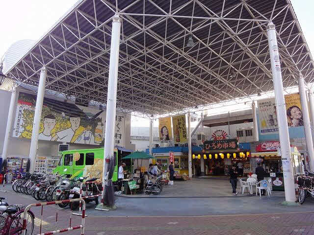 ひろめ市場 (1,798m)