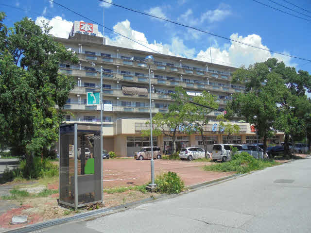 金高堂書店 朝倉ブックセンター (1,300m)