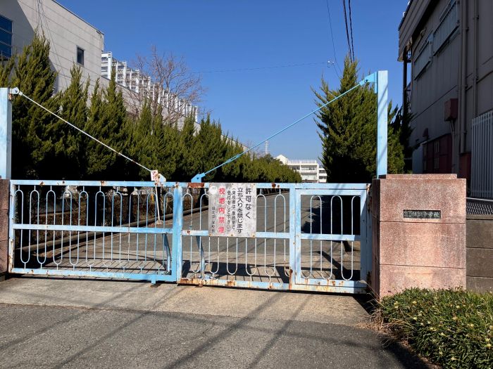 佐賀市立城北中学校 (1,700m)