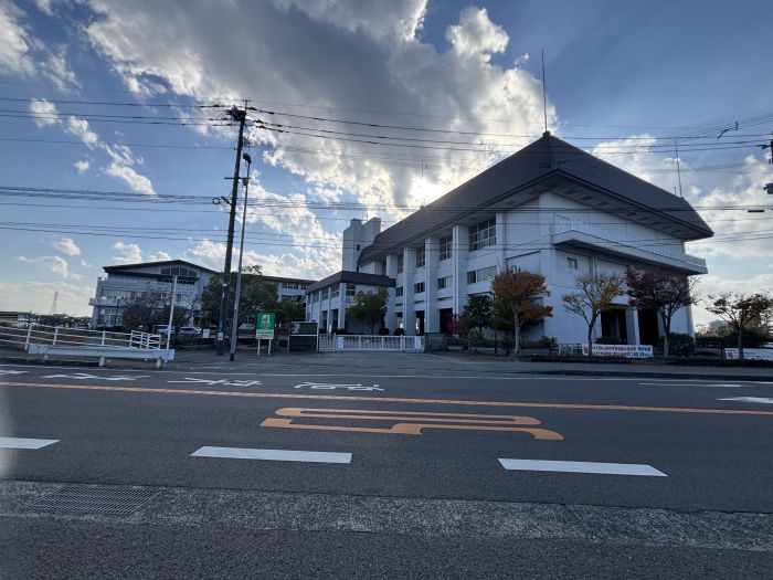 城南中学校 (1,200m)