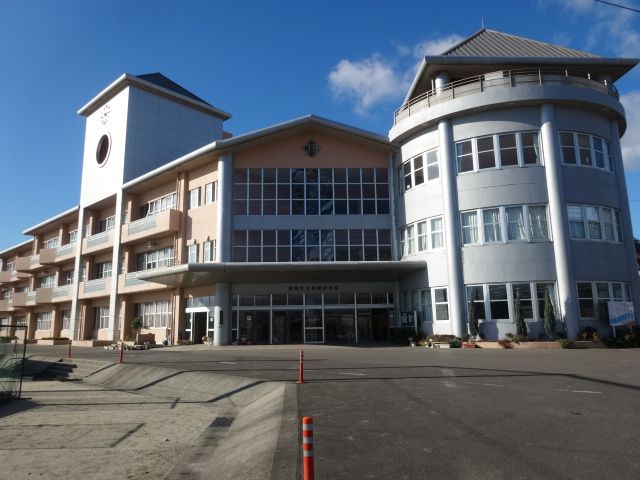 神埼中学校 (2,800m)