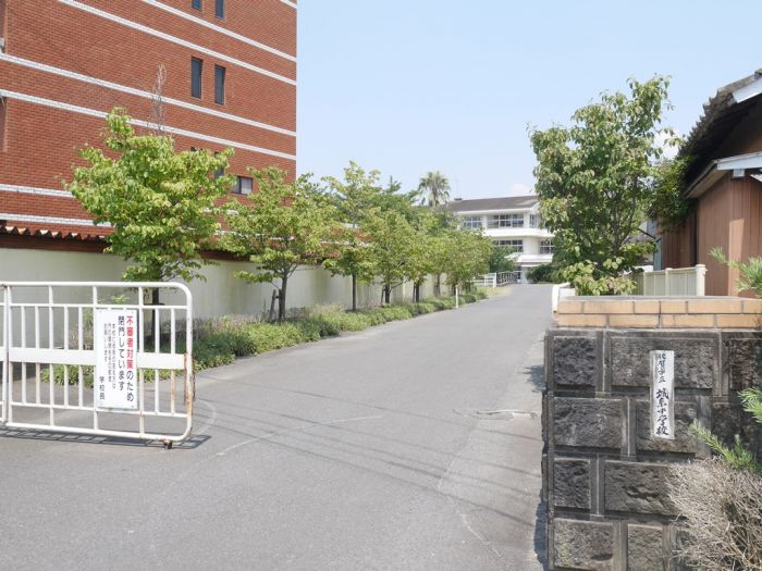 城東中学校 (3,300m)