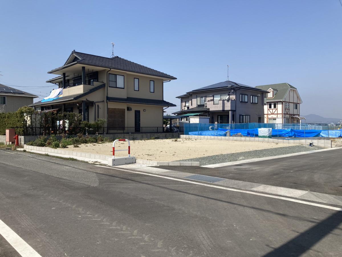 現地土地／東南角地！