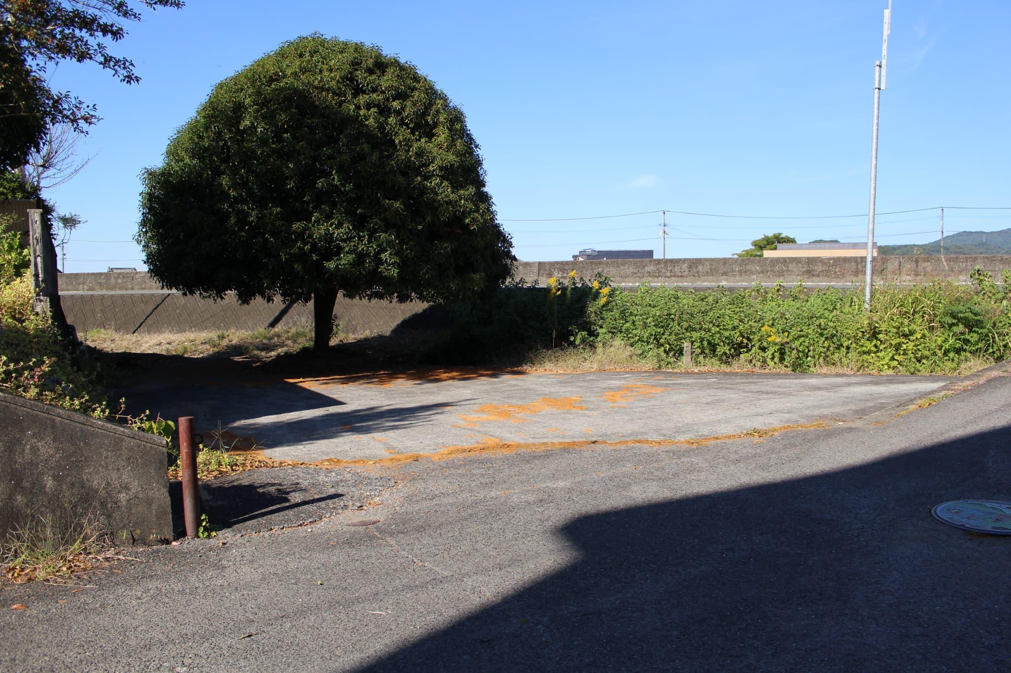 駐車スペース完備（３～４台）