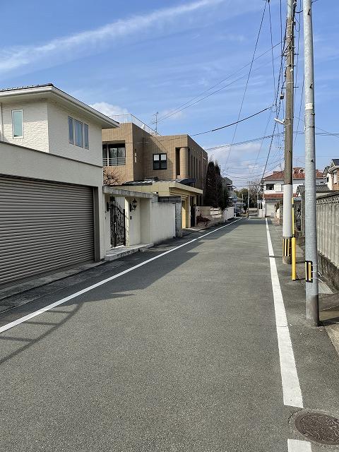 現地写真（前面道路含む）