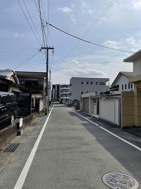 現地写真（前面道路含む）