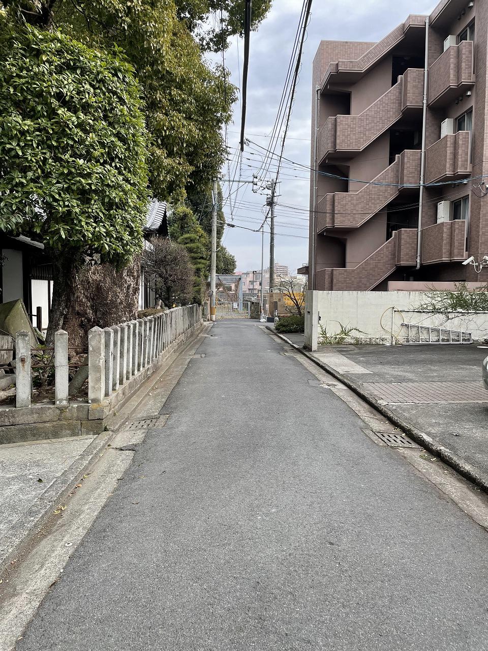 現地写真（前面道路含む）