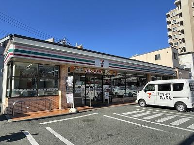 セブン－イレブン　熊本新屋敷３丁目店 (150m)