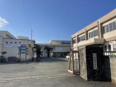 鹿南中学校 (1,100m)