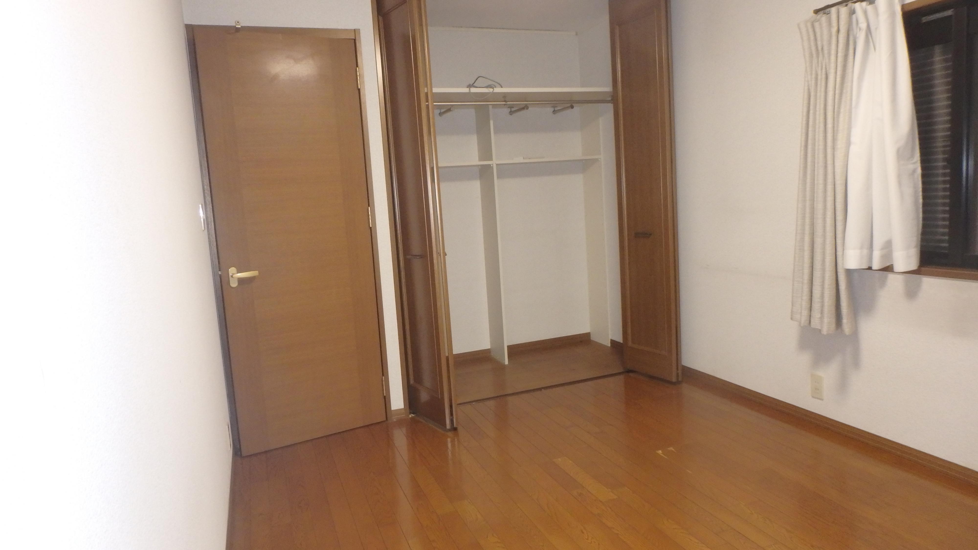 リビング以外の居室／２階２