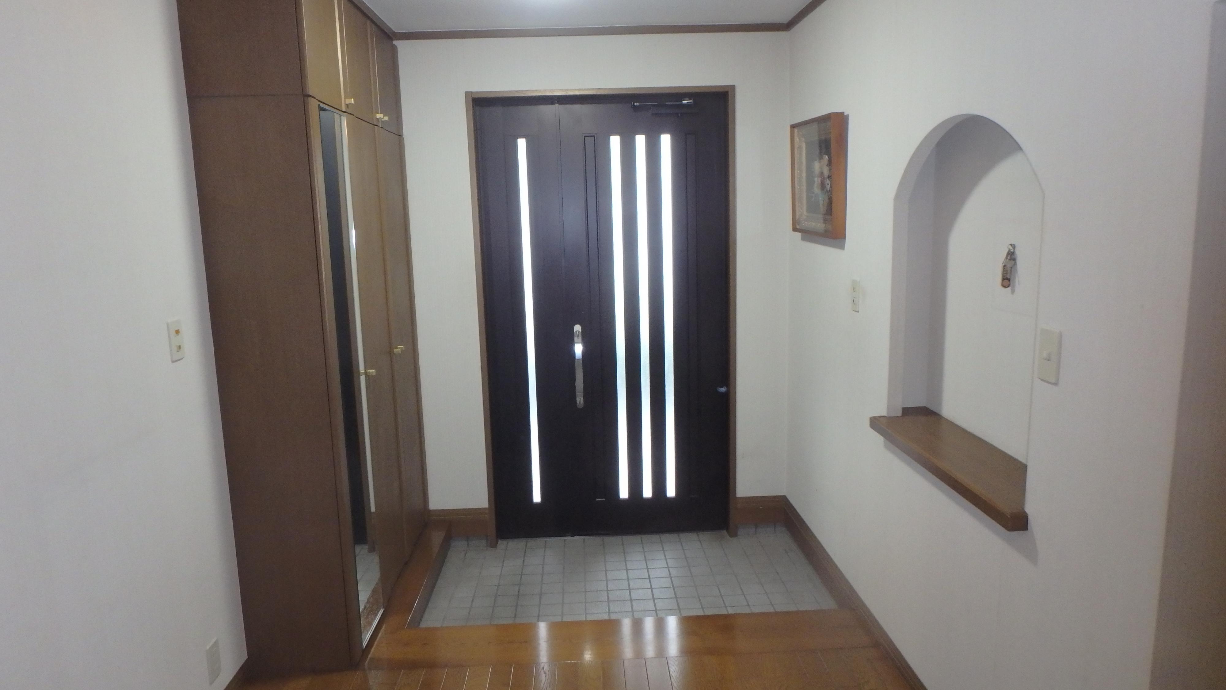 玄関・靴箱収納あり