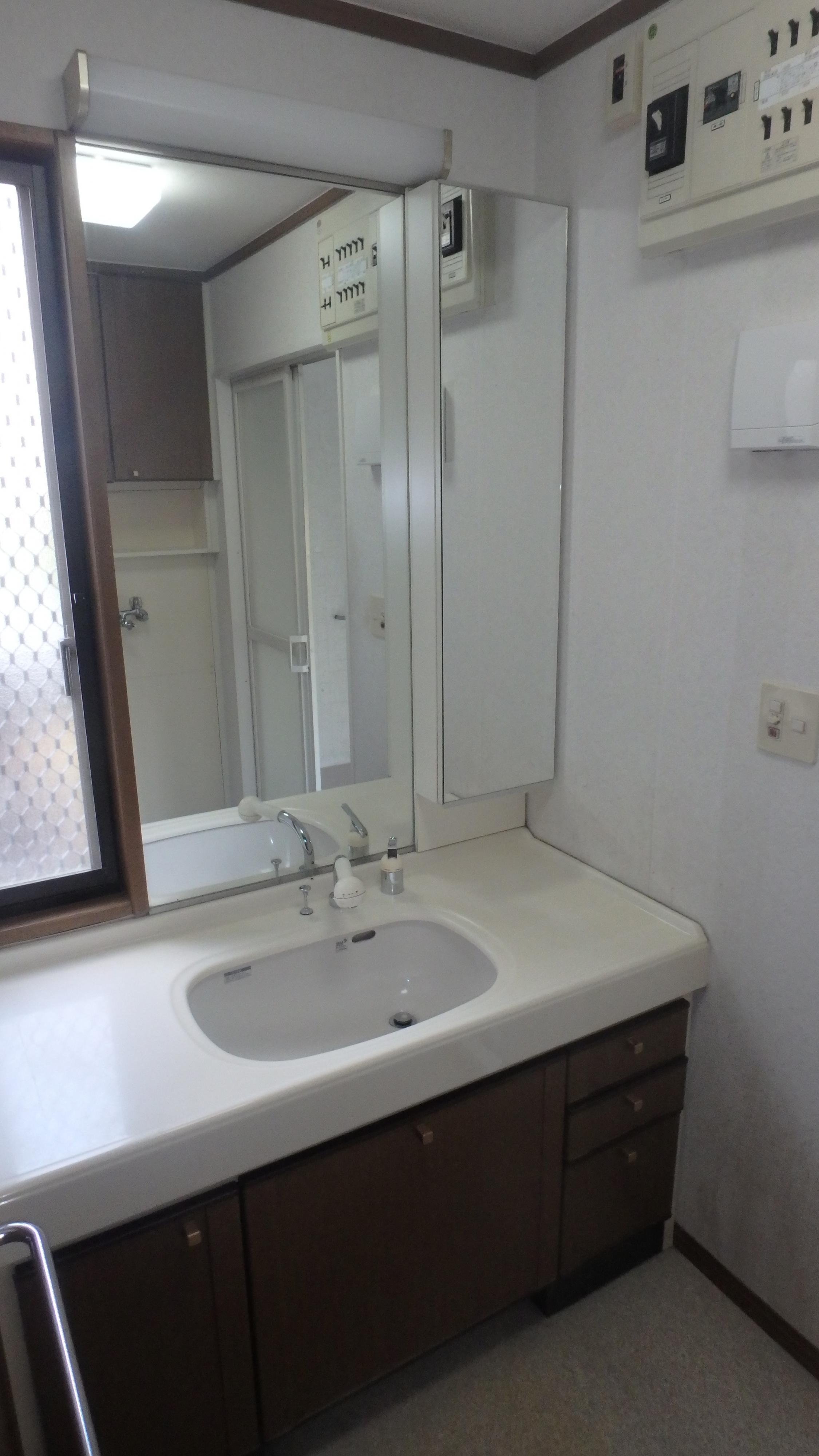 洗面台・洗面所／広々洗面台