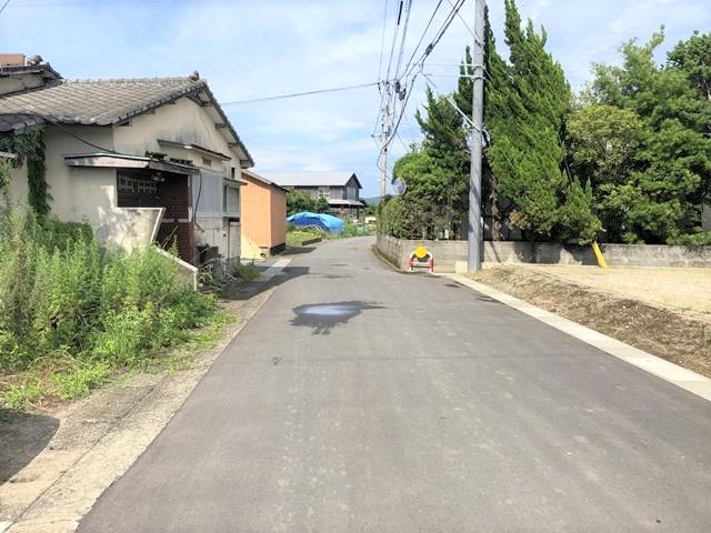 現地土地（前面道路含む）／南側接道