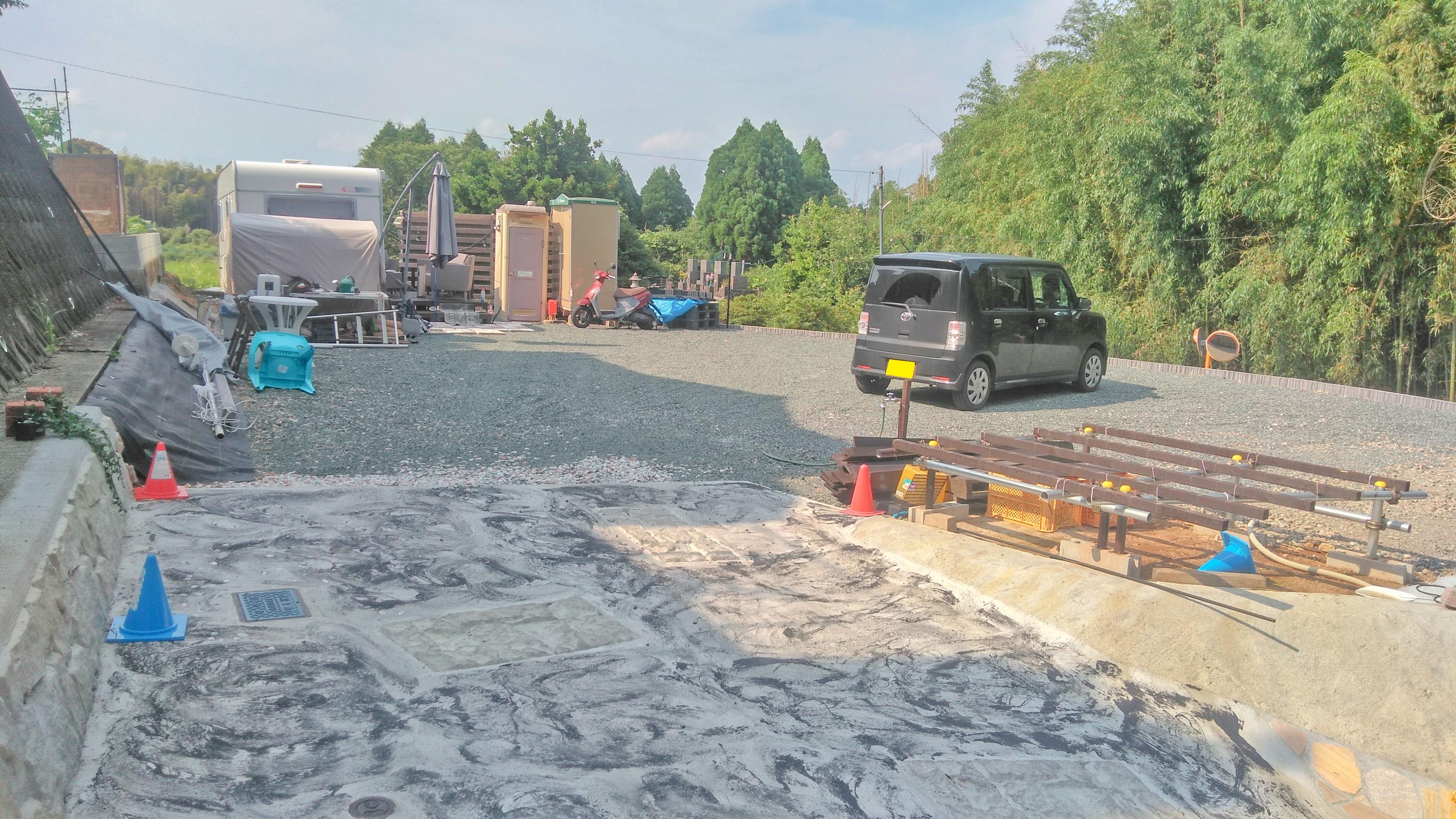 現地土地／現地写真　※残置物あり※トレーラーハウス撤去済