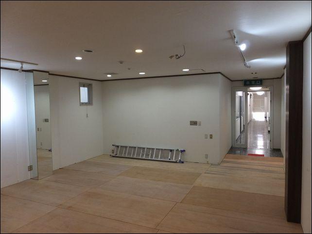 換気扇や照明器具、コンセント、照明用のダクトレールもあります