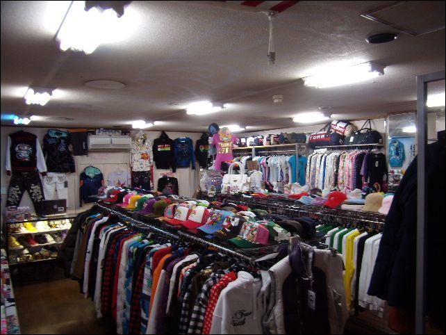 こちらも以前の店舗に使われていた頃の店内写真です。