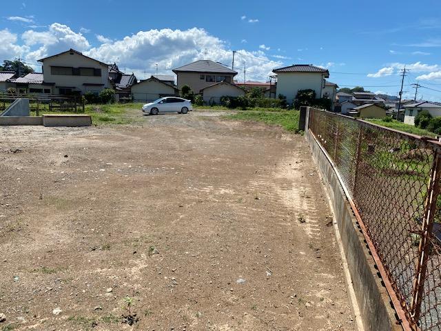 現地土地／敷地北側から南方向かなりの奥行があります