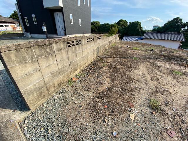 現地土地／東側境界ブロック